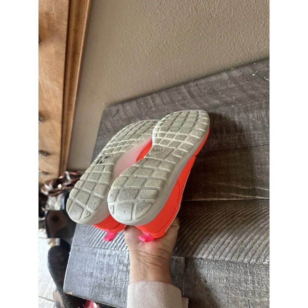 Nike Roshe Run 599729-608 Lava Glow Low Lace Sneakers Shoes Girls Youth US Sz 5y